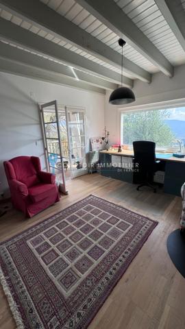 Maison
                                                                                                                                                                                                                                                                                                                        5 pièce(s)                                                                                                                                                                                                          4 chambre(s)                                                                                                                                                                                                          127  m²
