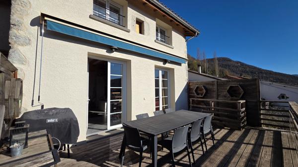 Maison coup de coeur Amberieu En Bugey 5 pièce(s), 3 ou 4 chambres, jardin, terrasse, bureau indépendants, rénovée, 103 m2