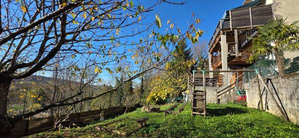 Maison coup de coeur Amberieu En Bugey 5 pièce(s), 3 ou 4 chambres, jardin, terrasse, bureau indépendants, rénovée, 103 m2