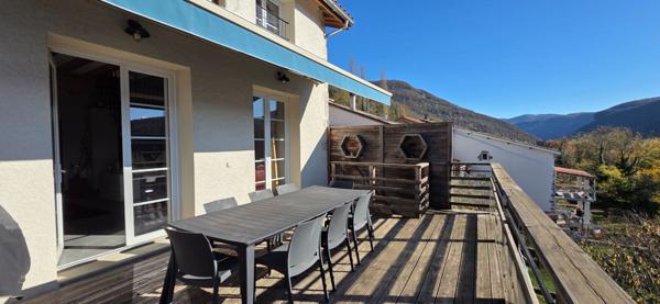 Maison coup de coeur Amberieu En Bugey 5 pièce(s), 3 ou 4 chambres, jardin, terrasse, bureau indépendants, rénovée, 103 m2