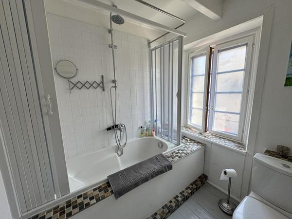 Exclusivité , Maison en pierre de 130 m² ,4 chambres ,Calme et charme à 10 min de Tréguier (Côtes-d'Armor)