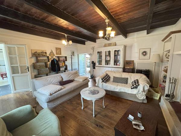 Exclusivité , Maison en pierre de 130 m² ,4 chambres ,Calme et charme à 10 min de Tréguier (Côtes-d'Armor)