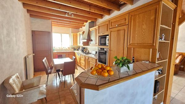 Traditionnelle - 5 pièces - 185 m²