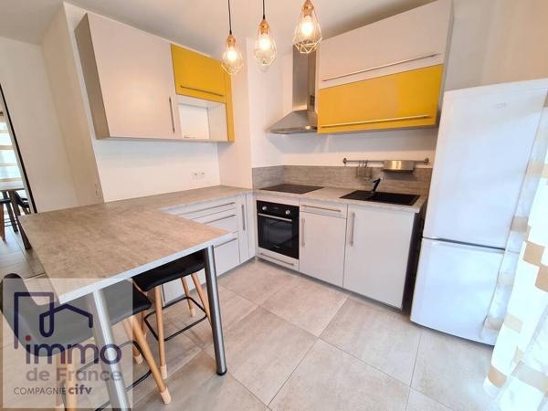 GRENOBLE, secteur préfecture, hôtel de ville. 12 rue Jean Bocq. Appartement T2 de 39,30 m² situé au 5ème étage.