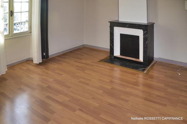 Maison à vendre SURGERES même (17) 160 m² habitable-terrain de 712 m²