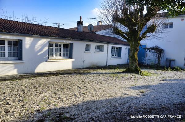Maison à vendre SURGERES même (17) 160 m² habitable-terrain de 712 m²