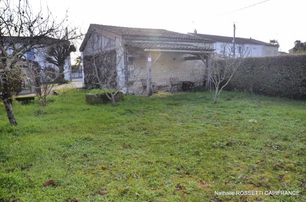 Maison à vendre SURGERES même (17) 160 m² habitable-terrain de 712 m²