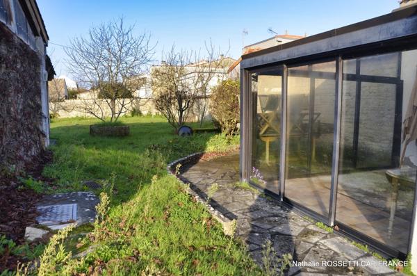 Maison à vendre SURGERES même (17) 160 m² habitable-terrain de 712 m²