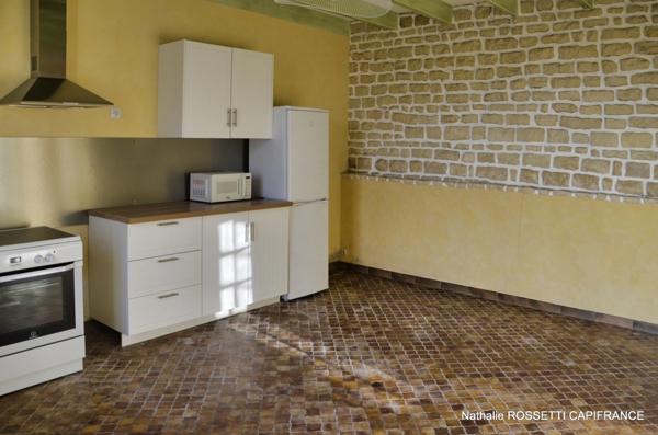 Maison à vendre SURGERES même (17) 160 m² habitable-terrain de 712 m²