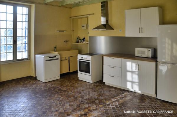 Maison à vendre SURGERES même (17) 160 m² habitable-terrain de 712 m²