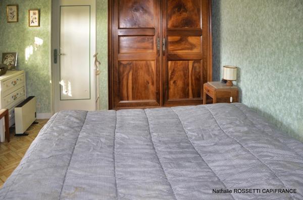 Maison à vendre SURGERES même (17) 160 m² habitable-terrain de 712 m²