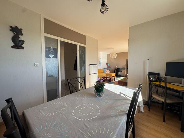 Rochefort - Grand Appartement T5 avec garage et balcon privatif