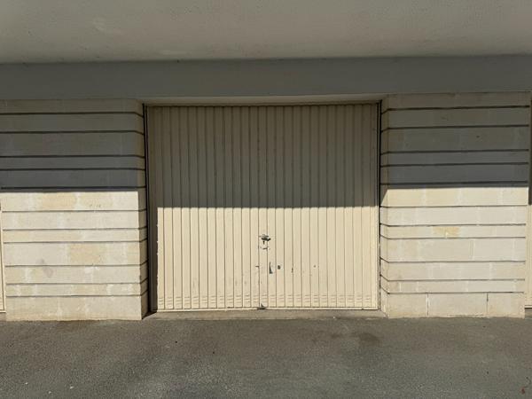 Rochefort - Grand Appartement T5 avec garage et balcon privatif