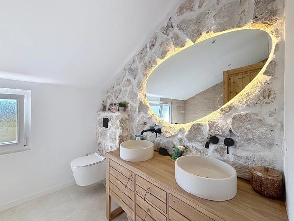 Vente                                                      Maison
                        
                     6 pièces                      140 m2                     à Brunoy
