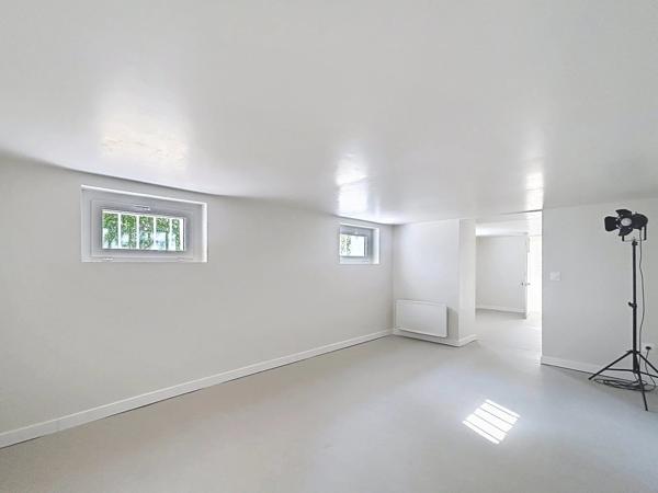 Vente                                                      Maison
                        
                     6 pièces                      140 m2                     à Brunoy