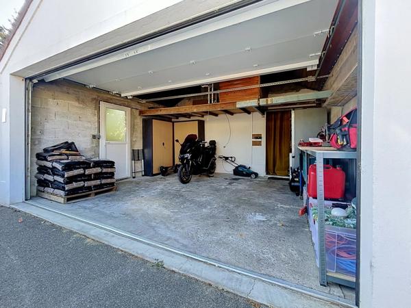 Vente                                                      Maison
                        
                     6 pièces                      140 m2                     à Brunoy