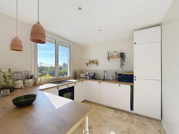Vente                                                      Maison
                        
                     6 pièces                      140 m2                     à Brunoy