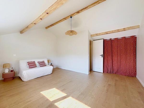 Vente                                                      Maison
                        
                     6 pièces                      140 m2                     à Brunoy