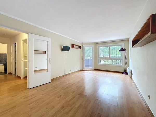 T2 AU CALME SANS VIS-A-VIS