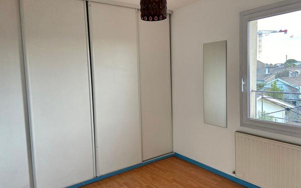 Appartement à louer    1 pièce •  Talence
