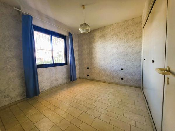 Maison 2 Appartements / Garages / Caves / Atelier / Jardin