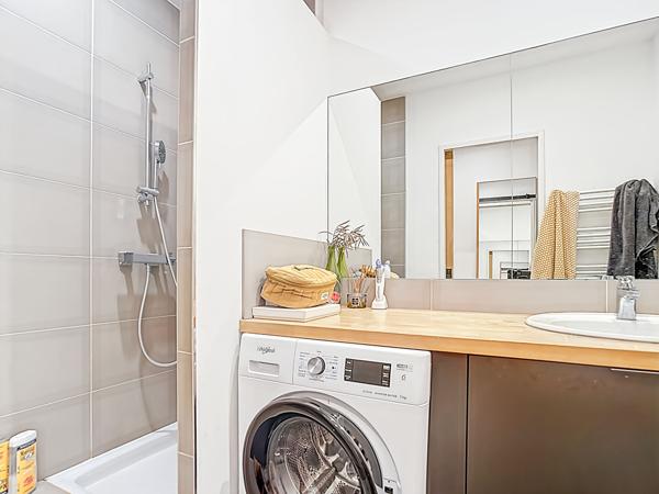 Appartement 46 m2 T2 à vendre Secteur La Joliette 13002 Marseille