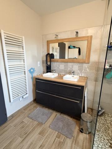 Villa
                                                                                                                                                                                                                                                                                                                        5 pièce(s)                                                                                                                                                                                                          3 chambre(s)                                                                                                                                                                                                          103  m²