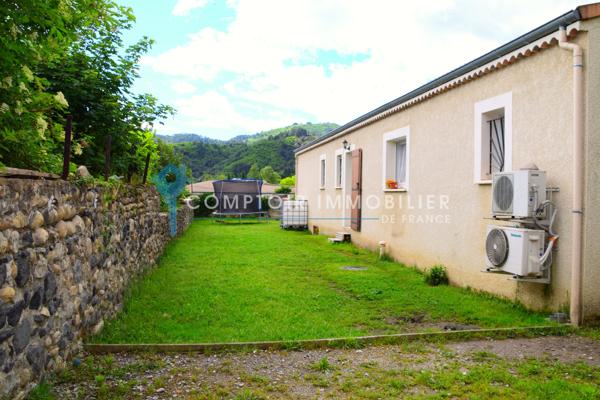 Villa
                                                                                                                                                                                                                                                                                                                        5 pièce(s)                                                                                                                                                                                                          3 chambre(s)                                                                                                                                                                                                          103  m²