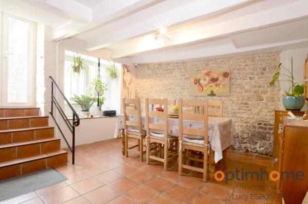 Belle maison avec 8 chambres dans un village pittoresque