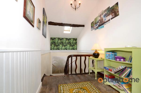 Belle maison avec 8 chambres dans un village pittoresque