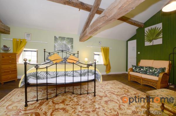 Belle maison avec 8 chambres dans un village pittoresque