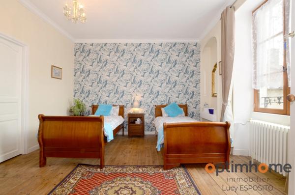 Belle maison avec 8 chambres dans un village pittoresque