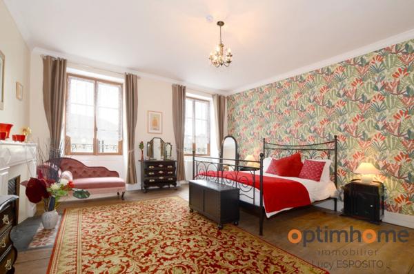 Belle maison avec 8 chambres dans un village pittoresque