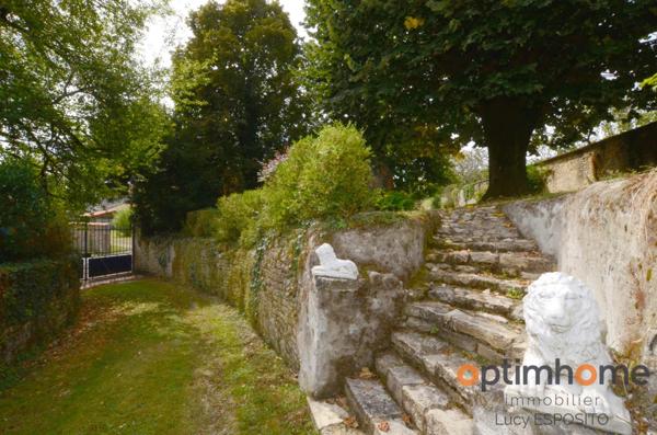 Belle maison avec 8 chambres dans un village pittoresque
