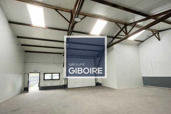Local d'activites 240 m² à louer SAINT ARMEL (réf : 35.6541)