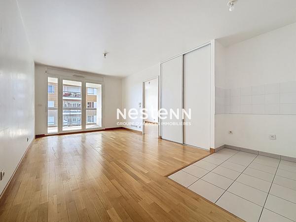 ISSY LES MOULINEAUX - FORT D'ISSY - Vente appartement 2 pièces de 42,60 m² avec un balcon de 4,70m²