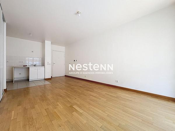 ISSY LES MOULINEAUX - FORT D'ISSY - Vente appartement 2 pièces de 42,60 m² avec un balcon de 4,70m²