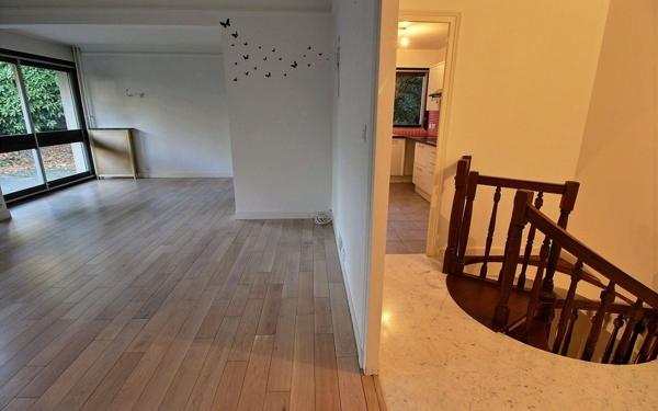 Appartement à louer    5 pièces • 120,80 m2 Nogent-sur-Marne