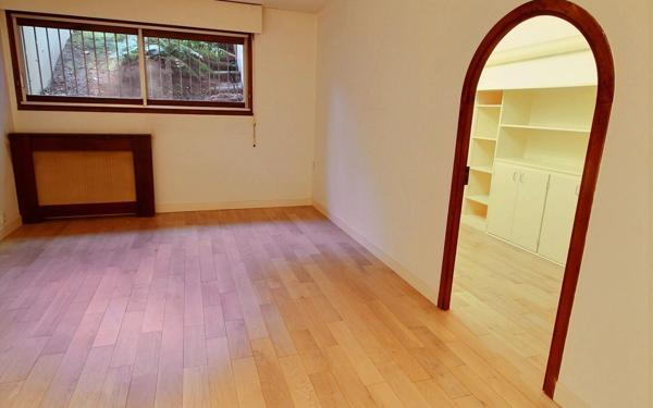 Appartement à louer    5 pièces • 120,80 m2 Nogent-sur-Marne