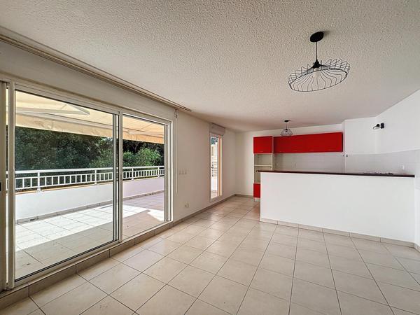 FORT-DE-FRANCE - BEAU T3 dans un écrin de verdure