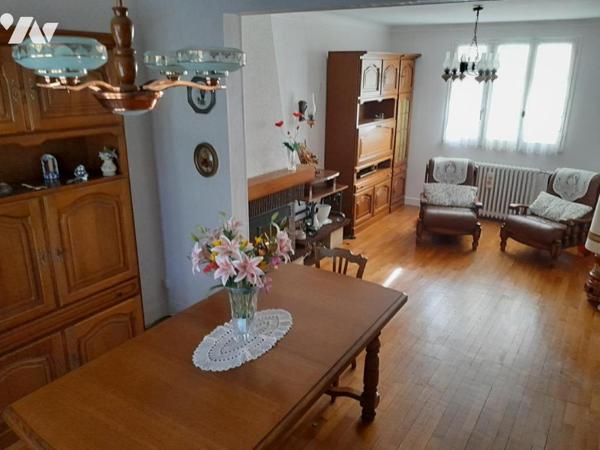 FLEURY LES AUBRAIS - MAISON INDEPENDANTE - 4 PIECES PRINCIPALES  (84,66 m²) BON ETAT - ASCENSEUR