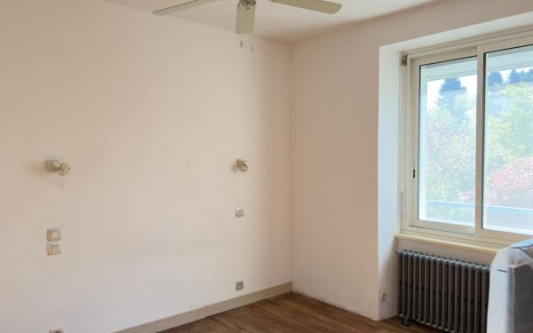 Maison à vendre    5 pièces • 103,44 m2 Saint-Junien