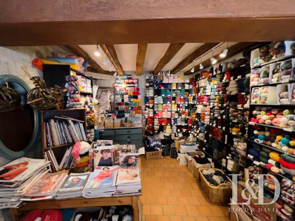 Immeuble commercial en centre-ville.