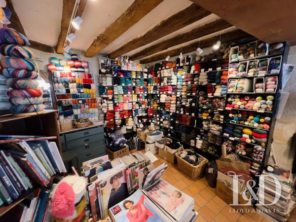 Immeuble commercial en centre-ville.