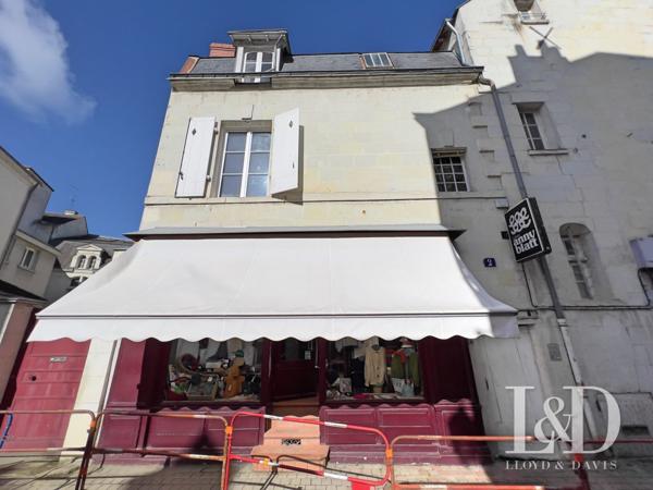 Immeuble commercial en centre-ville.