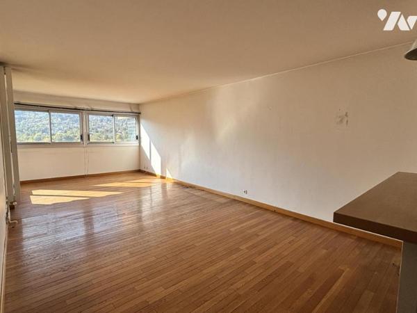 Echirolles, 4p+C dernier etage, terrasse, parking + garage (en sus)