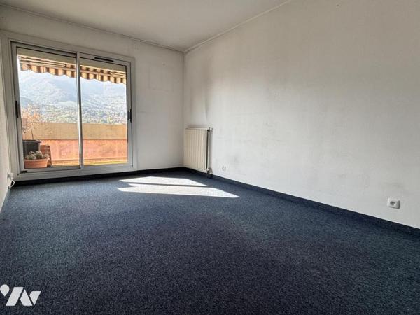 Echirolles, 4p+C dernier etage, terrasse, parking + garage (en sus)