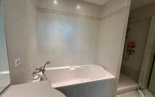 Maison à vendre    6 pièces • 167 m2 Mornant