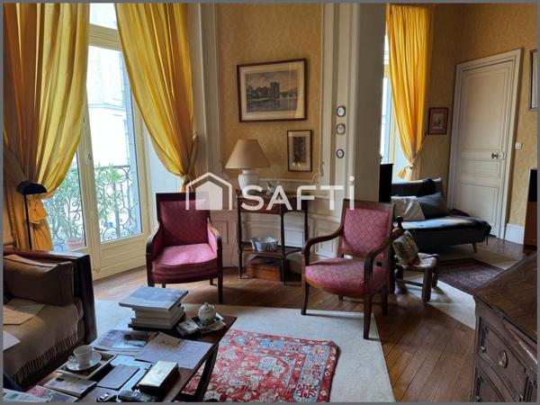 CHÂTEAU DES DUCS DE BRETAGNE, SEULE CHARGÉE