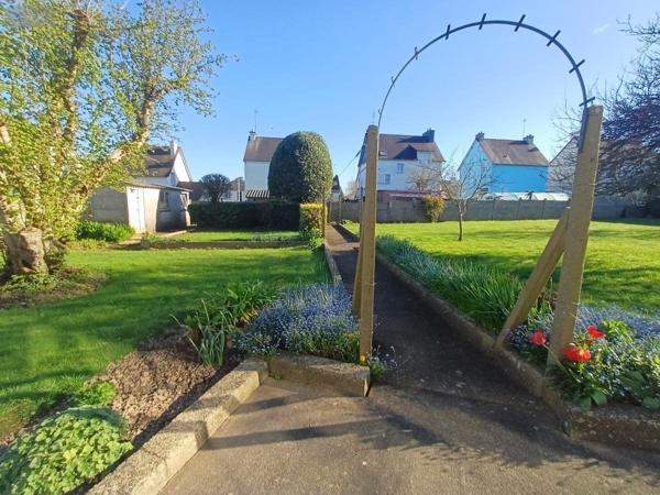 Maison à vendre à Loudéac dans les Côtes-d'Armor (22600), ref : 22110-2164